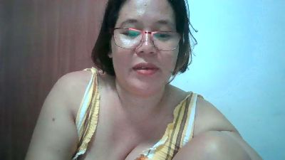 Mystica40 live cam on Cam4