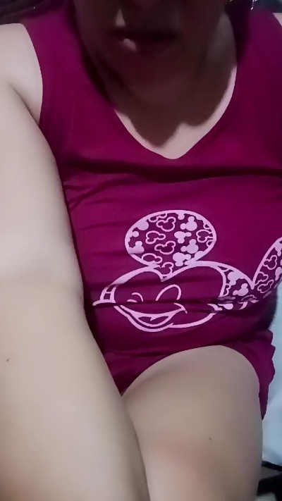 Mystica40 live cam on Cam4