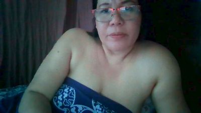 Mystica40 live cam on Cam4
