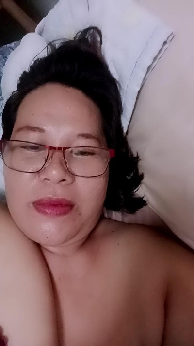 Mystica40 live cam on Cam4