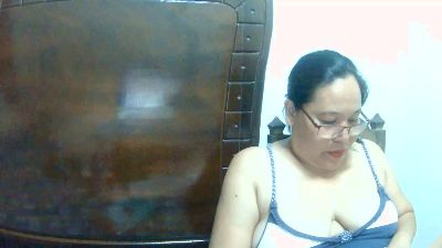 Mystica40 live cam on Cam4