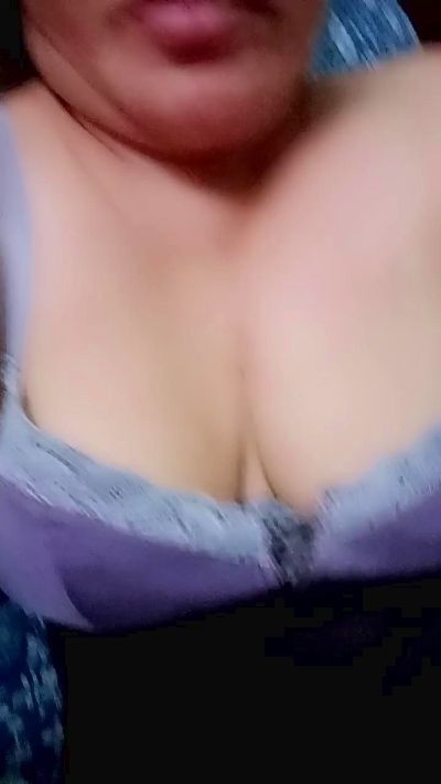 Mystica40 live cam on Cam4
