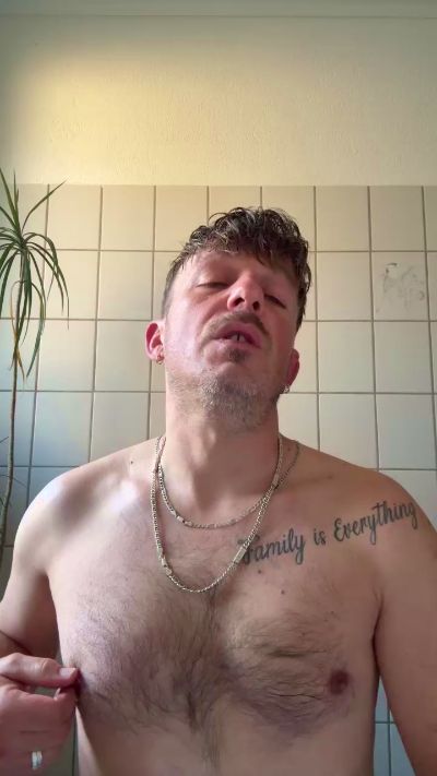 Mysticboy live cam on Cam4