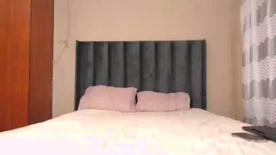 NAOMIBESTER live cam on Cam4