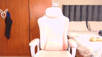 NAOMIBESTER live cam on Cam4