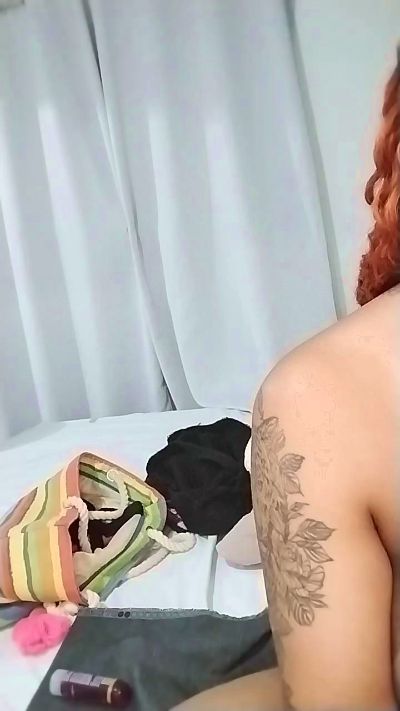 NIKA_EBONY live cam on Cam4