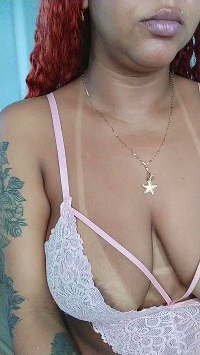 NIKA_EBONY live cam on Cam4