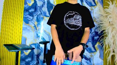 NIO_KLOUDS live cam on Cam4