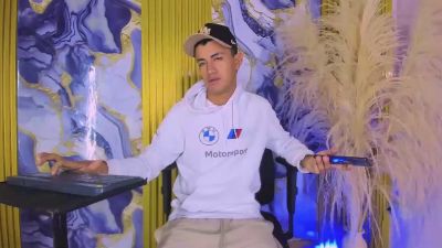 NIO_KLOUDS live cam on Cam4