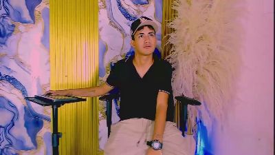 NIO_KLOUDS live cam on Cam4
