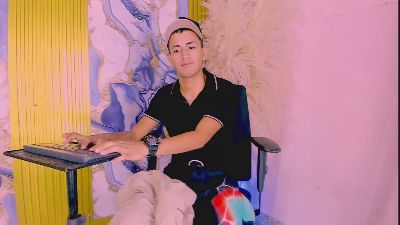 NIO_KLOUDS live cam on Cam4