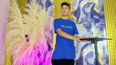NIO_KLOUDS live cam on Cam4