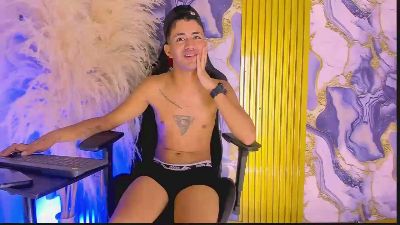 NIO_KLOUDS live cam on Cam4