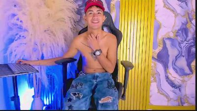 NIO_KLOUDS live cam on Cam4