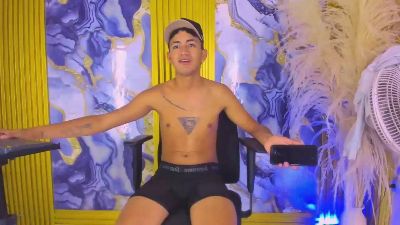 NIO_KLOUDS live cam on Cam4