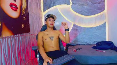NIO_KLOUDS live cam on Cam4