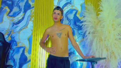NIO_KLOUDS live cam on Cam4