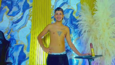 NIO_KLOUDS live cam on Cam4