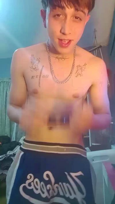 Naaue live cam on Cam4