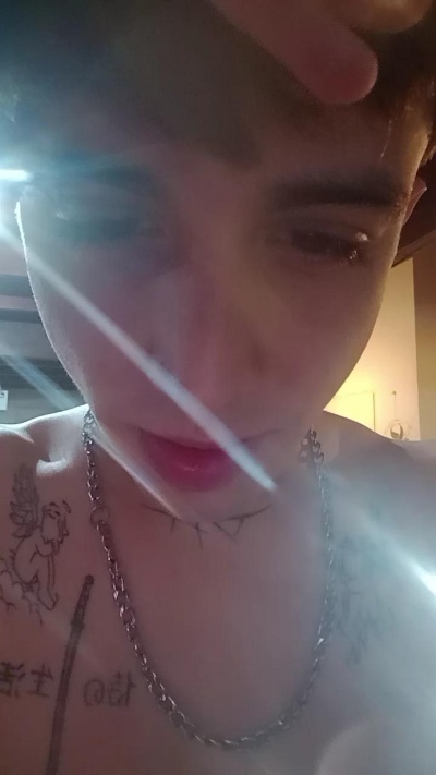 Naaue live cam on Cam4