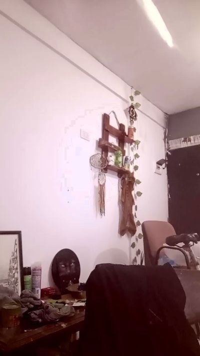 Naaue live cam on Cam4