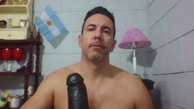 NachoRJ live cam on Cam4
