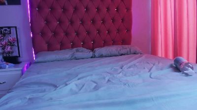 Naddynee live cam on Cam4