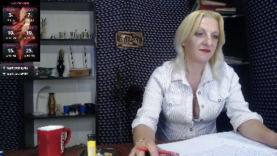 Nadin_slut live cam on Cam4