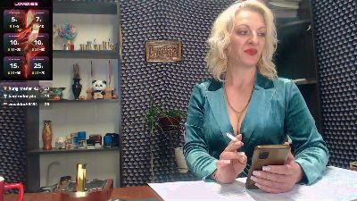 Nadin_slut live cam on Cam4