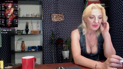 Nadin_slut live cam on Cam4