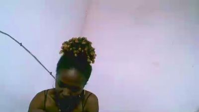 Nadyah live cam on Cam4