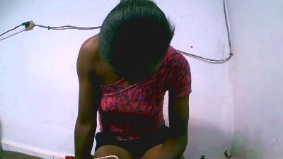 Nadyah live cam on Cam4