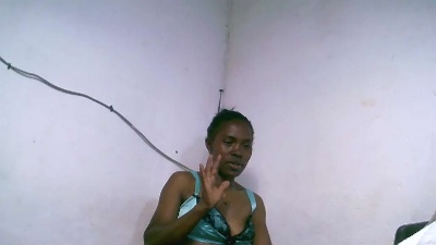 Nadyah live cam on Cam4