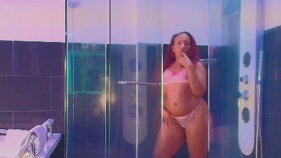 NahiaSoleil live cam on Cam4