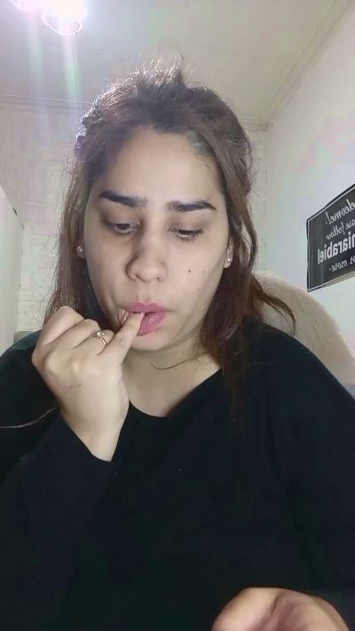 Nahiarabiel live cam on Cam4