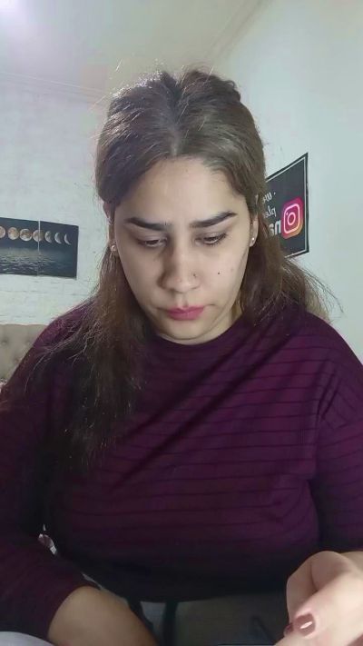 Nahiarabiel live cam on Cam4
