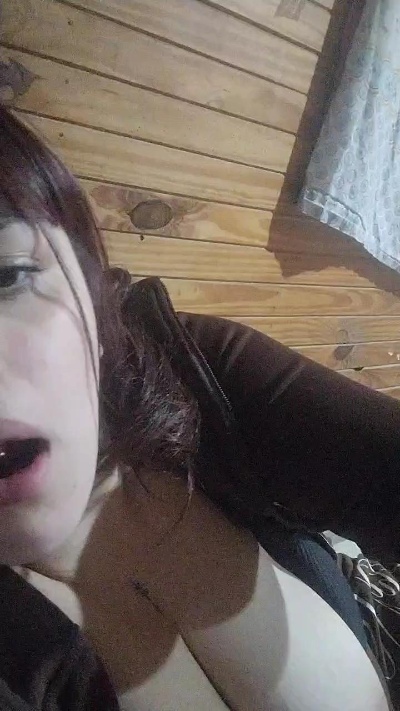 Nahiii live cam on Cam4