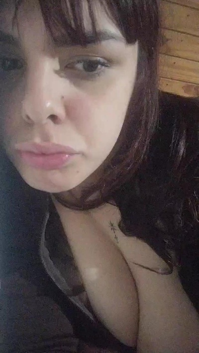 Nahiii live cam on Cam4