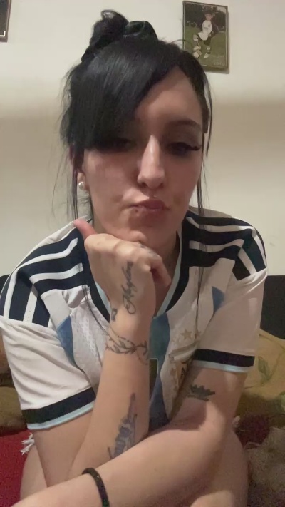 Nahirrrr live cam on Cam4