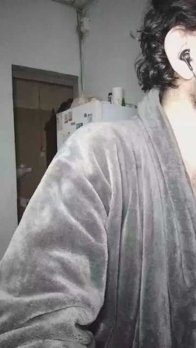 Nahuelito_Cba live cam on Cam4