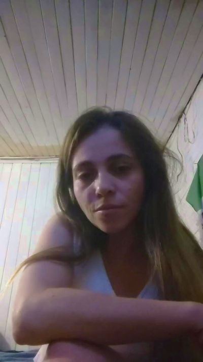 Naiara31 live cam on Cam4
