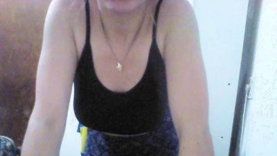 Naiara31 live cam on Cam4