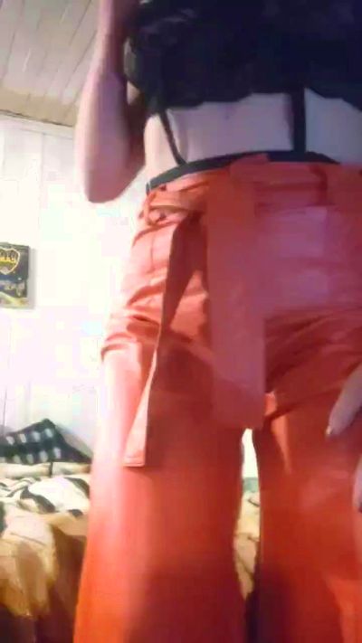 Naiara31 live cam on Cam4