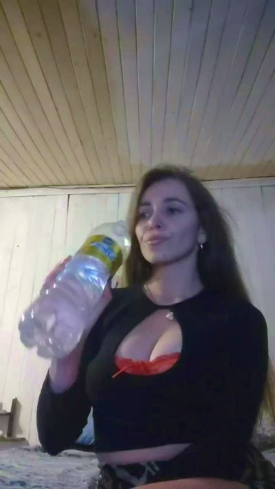 Naiara31 live cam on Cam4