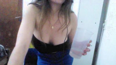 Naiara31 live cam on Cam4