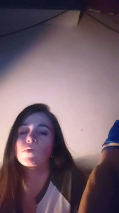 Naiara31 live cam on Cam4