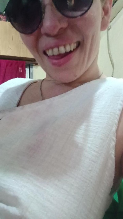Naiara31 live cam on Cam4