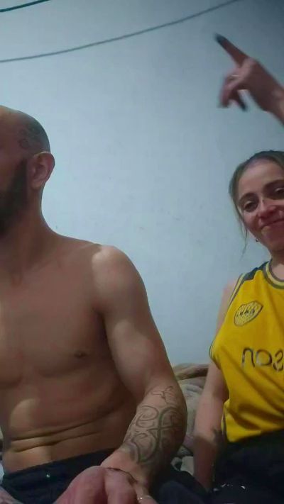 Naiara31 live cam on Cam4