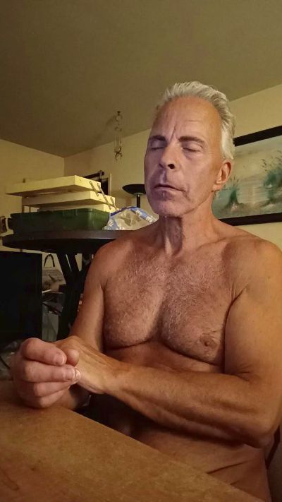 NakedG live cam on Cam4
