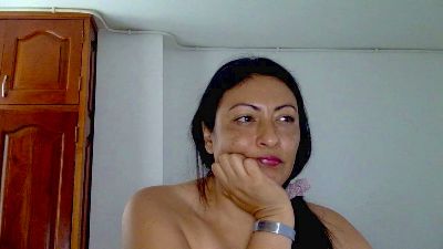 NanaJuicy live cam on Cam4